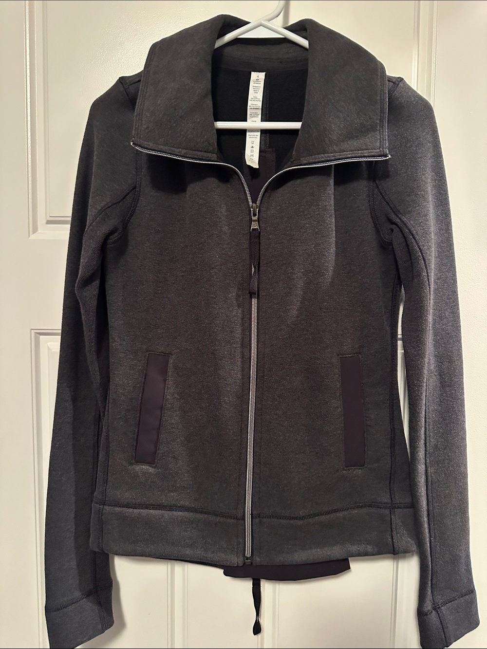 Lululemon En Route Jacket Heathered Black Full Zip Fleece Size 4
